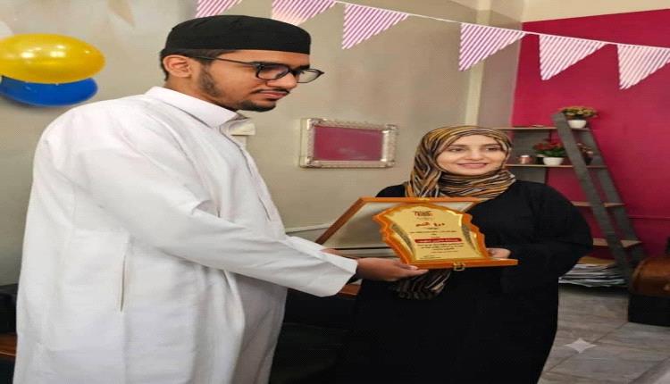 مكتب الثقافة بعدن...يكرم الحافظ عبدالله فارس مهيوب بمناسبة فوزه بالمركز الثاني في حفظ القران الكريم