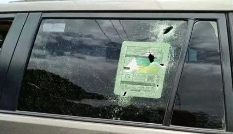 إصابة ثلاثة مدنيين بقصف حوثي استهدف سيارتين في مريس بالضالع