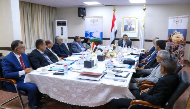 مجلس الترويج السياحي يدفع نحو فتح خط جوي منتظم إلى سقطرى وتطوير بنيتها السياحية