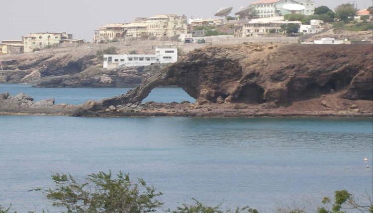 عدن تصحو على جريمة قتل..مشاكل أسرية تنتهي بمصرع زوجة على يد زوجها في التواهي
​