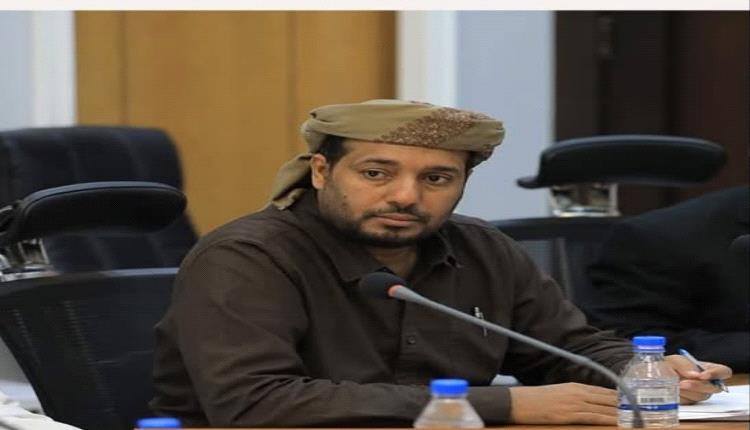 الصحفي حقص: طارق العكبري حافظ على حضوره السياسي والاجتماعي في حضرموت رغم مغادرته المنصب