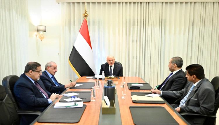 رئيس مجلس القيادة يطلق إجراءات شاملة لمكافحة التهريب وتقويض اقتصاد الحرب