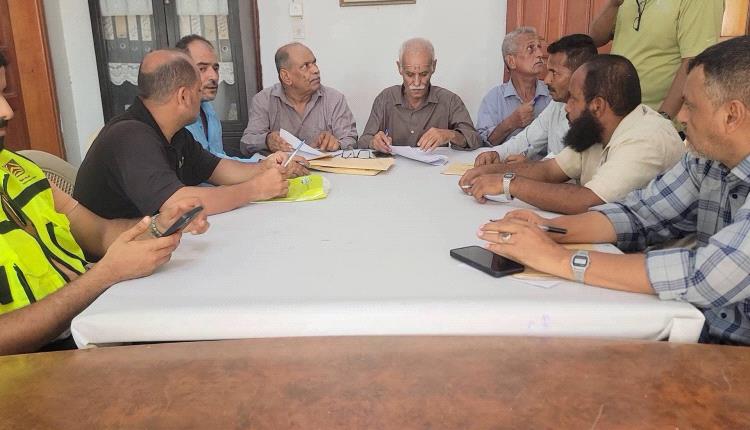 فتح مظاريف مناقصة إنشاء شبكة الصرف الصحي بمنطقة صلاح الدين في مديرية البريقة