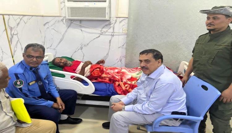 مدير أمن عدن يعزي بوفاة نجم التلال والشرطة والمنتخبات الوطنية علي نشطان