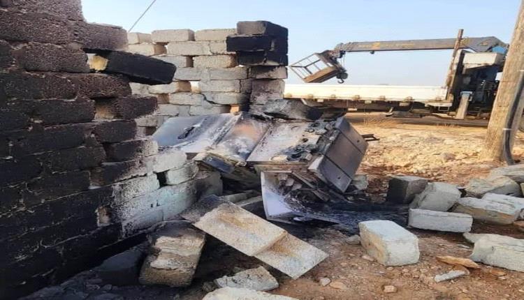 كهرباء المهرة: اعتداء تخريبي يتسبب باحتراق قاطع وكيبل رئيسي وتوقف الخدمة عن المستفيدين
