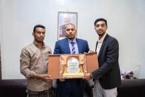 منتدى طلاب سقطرى الجامعي بحضرموت يكرّم المحافظ الثقلي تقديراً لجهوده