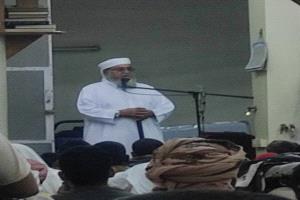 ندوة علمية بمسجد جنيد في زنجبار تحذر من مخاطر الفكر الحوثي