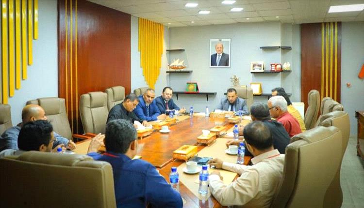 تشديد حكومي في عدن على إنهاء مشكلات الغاز ورفع الحصة المخصصة