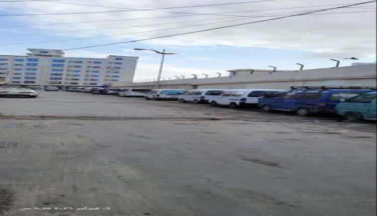 معاناة يومية.. طوابير الغاز تمتد أمام محطات عدن