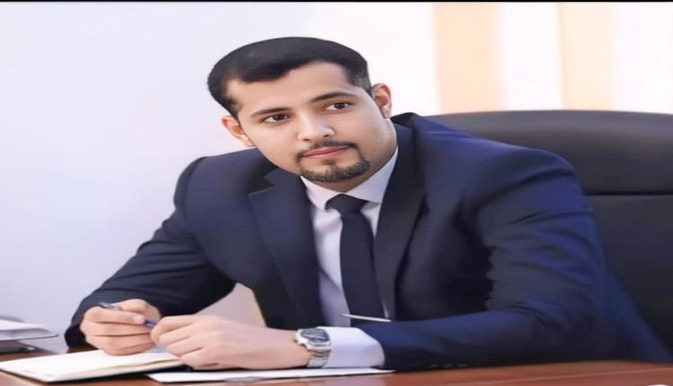 وكيل التأمينات والمعاشات يهنئ العولقي بتعيينه وزيرًا للخدمة المدنية