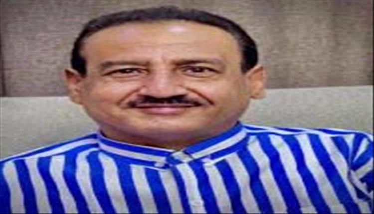 صحفي يناشد رئيس الحكومة ووزير المالية إنهاء أزمة رواتب العسكريين