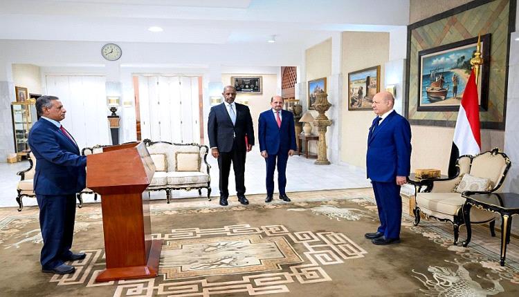 وزير التعليم العالي والبحث العلمي يؤدي اليمين الدستوري امام الرئيس العليمي