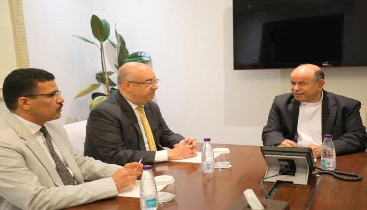 عضو مجلس القيادة الرئاسي سالم الخنبشي يشيد بجهود منظمة اليونسكو وتدخلاتها في حضرموت