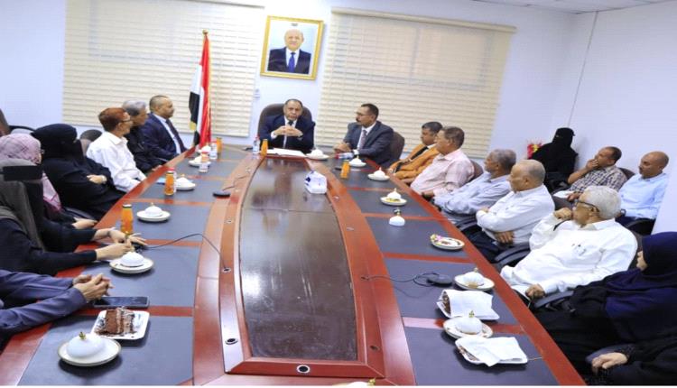 وزير الصناعة يدشّن مهامه بعد تجديد الثقة ويؤكد مضاعفة الجهود وتعزيز النزاهة والارتقاء بالأداء المؤسسي