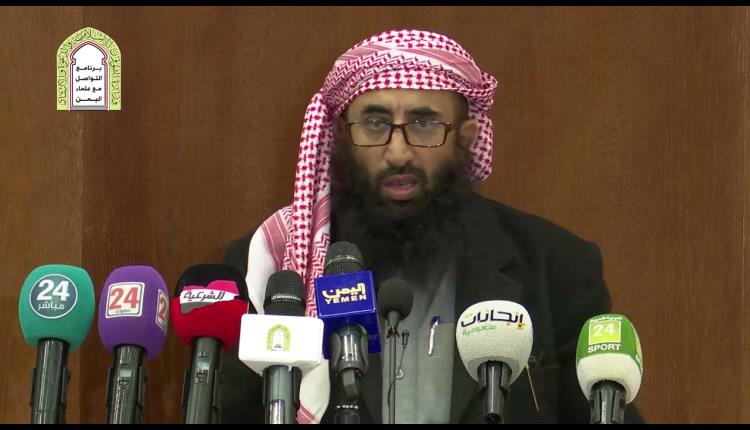 وزير الأوقاف يقر إجراءات حازمة لتنظيم سوق العمرة وتحديد سقف سعري للبرنامج الاقتصادي