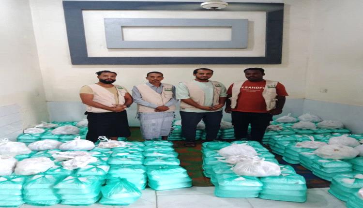 مبادرة “أهل الوفاء” تواصل عطاءها لليوم الثالث.. 700 وجبة يومياً لأكثر من 20 ألف مستفيد في زنجبار وخنفر