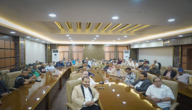 صحفي يوضح من جهته ماجاء في لقائهم اليوم بمحافظ عدن