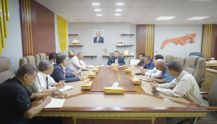 محافظ العاصمة عدن يمنح الجهات المختصة مهلة أسبوع لإنهاء أزمة الغاز