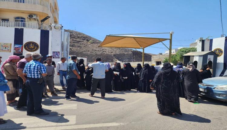 إغلاق مقر الأمانة العامة للانتقالي "المنحل" ومنع الموظفين من الدخول