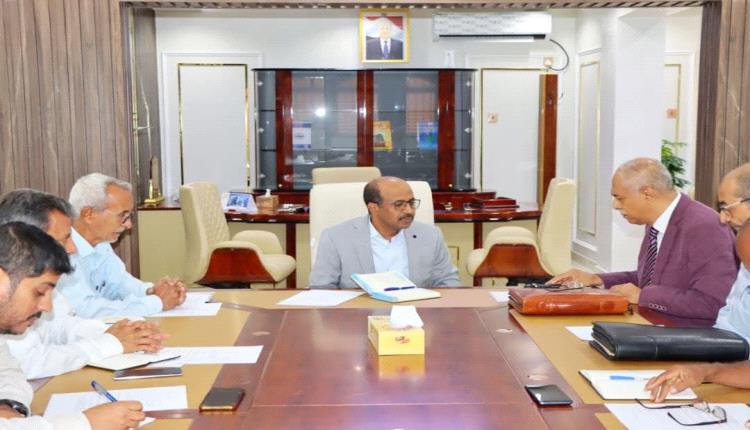 وزير النفط والمعادن يناقش نشاط مكتب المستشارين وخططه الاستراتيجية