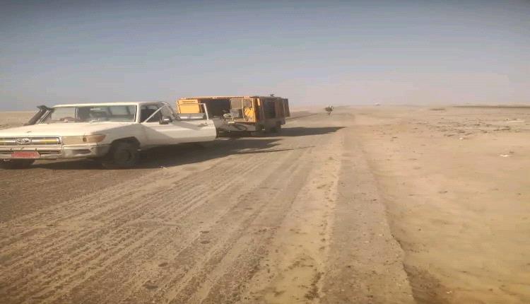 أعمال تحسين وتأهيل خط العَلَم – دوفس لتعزيز السلامة المرورية خلال رمضان في أبين