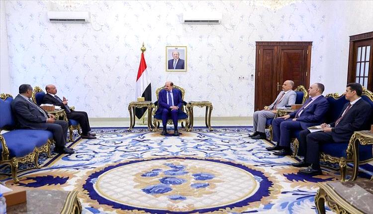 توجيهات عليا تُلزم بسرعة صرف مرتبات موظفي الدولة مدنيين وعسكريين