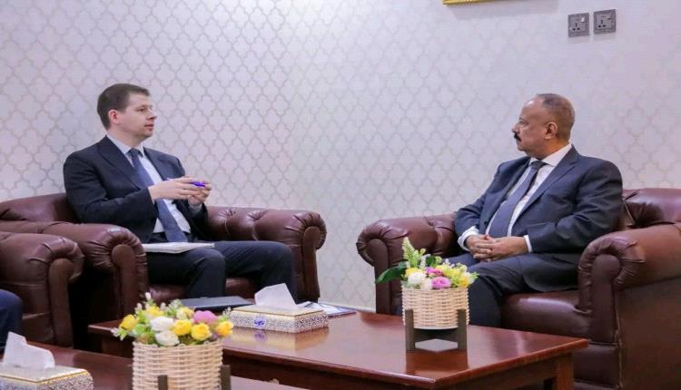 وزير النقل يبحث مع مكتب المبعوث الأممي أولويات القطاع ومتطلبات تطوير خدمات النقل