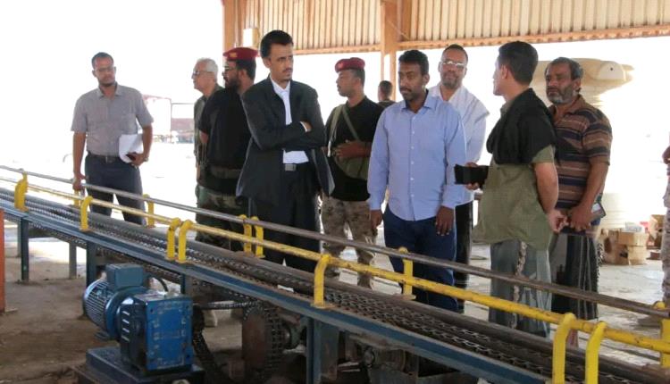 لجنة متابعة الغاز بحضرموت تبدأ تحركاتها الميدانية لضبط التوزيع وتعزيز الاستقرار التمويني