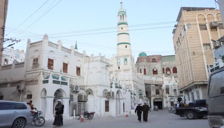 مسجد الرياض بسيئون… منارة إيمانية تُحيي ليالي رمضان بالعلم والذكر