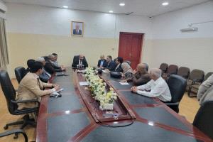 وزير الاتصالات وتقنية المعلومات يعقد اجتماعًا موسعًا بقيادات الوزارة