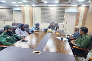 مدير أمن عدن يناقش مع القيادات المعينة حديثاً خطة تعزيز الأمن والاستقرار