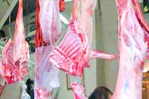 غلاء اللحوم يثقل موائد رمضان في عدن.. مواطنون يشكون غياب الرقابة