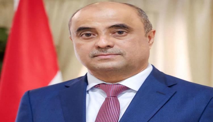 رئيس الوزراء يطمئن على الأوضاع الأمنية والخدمية بمحافظة شبوة