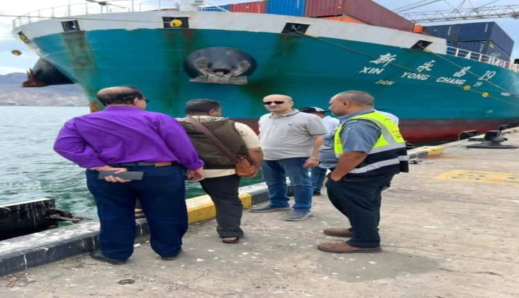 الدكتور أمزربة يتفقد محطة الحاويات ويشدد على رفع كفاءة التشغيل وتعزيز مكانة الميناء