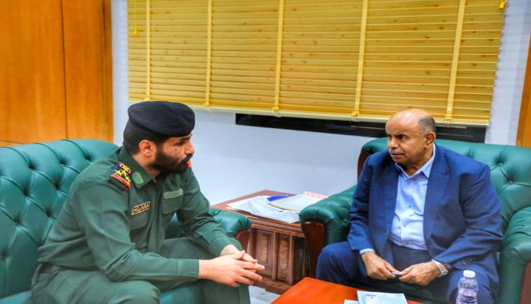 الخنبشي يشدد على توحيد الجهود الأمنية لتعزيز الاستقرار بوادي وصحراء حضرموت