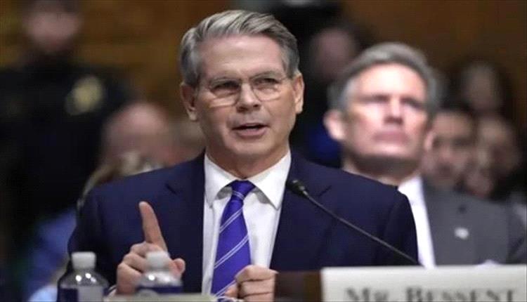 أمريكا تتهم الحوثيين بتهديد الملاحة الدولية وتعلن مواصلة ضرب مصادر تمويلهم