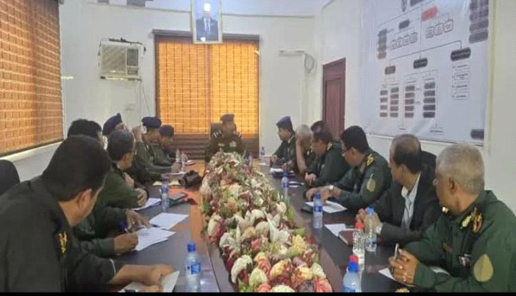 وكيل وزارة الداخلية يترأس اجتماعًا لتدشين عام 2026م ومناقشة تنظيم العمل المالي والإداري