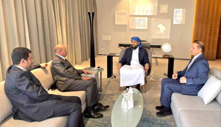 المحرّمي يبحث مع محافظ البنك المركزي مستجدات الأوضاع الاقتصادية والتحديات المصرفية