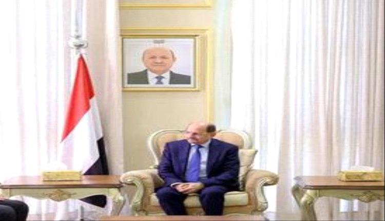 المبعدين المدنيين يناشدون رئيس الوزراء بصرف مرتباتهم المتوقفة