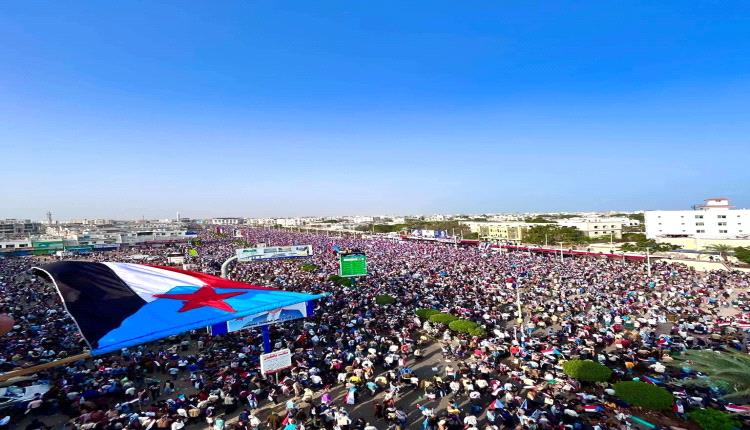 تغطية سعودية لافتة لتحركات الانتقالي الجنوبي في العاصمة عدن