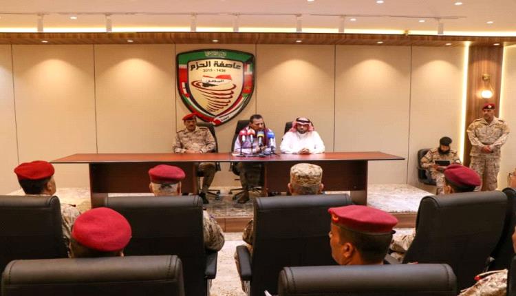 اجتماع مشترك في عدن لمتابعة خطة إخراج المعسكرات وإعادة تموضع القوات خارج المدينة