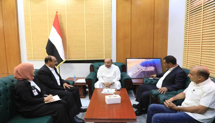 الخنبشي يستعرض جهود اللجنة الوطنية لحقوق الإنسان في حضرموت