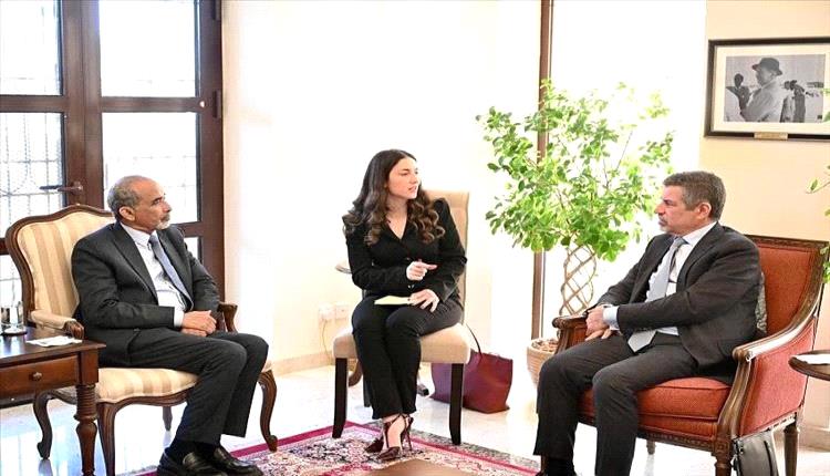 مباحثات يمنية أمريكية حول توحيد القوات وترسيخ الأمن والاستقرار