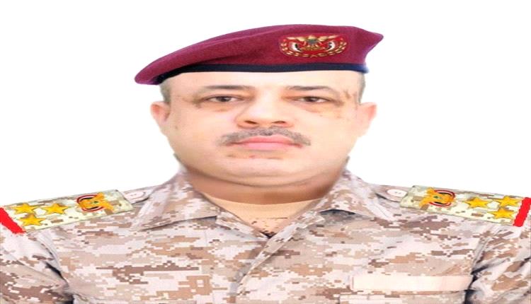 قائد اللواء 39 مدرع يعزي مدير أمن أبين بوفاة شقيقه