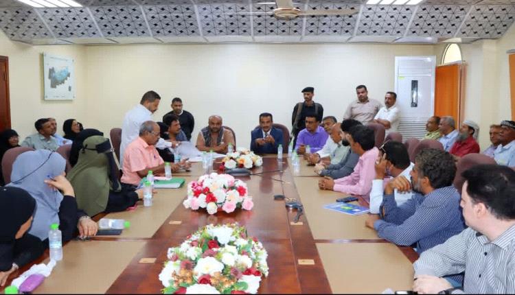 وزارة النفط والمعادن وهيئة استكشاف وانتاج النفط تدشّن توزيع إسقاطات الأراضي لموظفيها