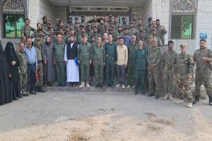 تكريم 3 جنود من شرطة الشعب بالبريقة لإحباط اختطاف طفلة من الحديدة إلى عدن