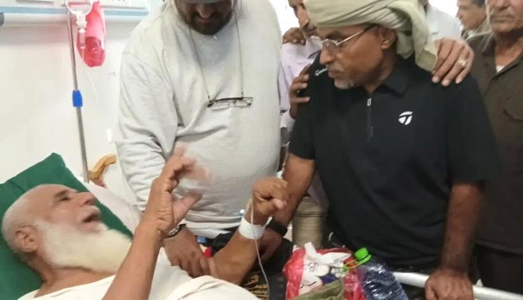 الشيخ نايف جرهوم اليزيدي يتفقد مستشفى رصد العام بيافع