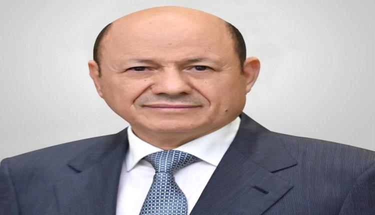 رئيس مجلس القيادة يعزي بوفاة عضو مجلس الشورى المناضل اللواء حسين المسوري