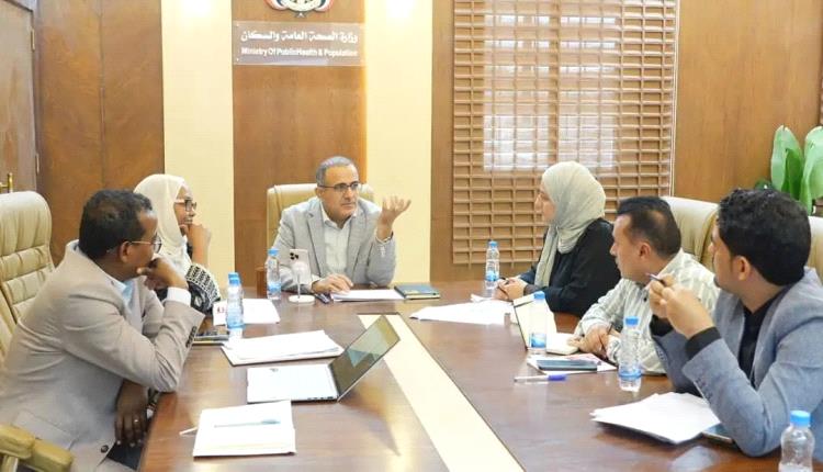 وزير الصحة يبحث مع نائب ممثل منظمة الصحة العالمية تعزيز تنفيذ مشاريع صندوق الجوائح