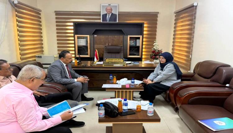 وزير الأشغال يبحث مع وزيرة الشؤون القانونية عدداً من الموضوعات القانونية المشتركة